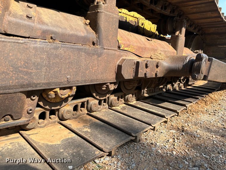 image for item EJ0615 1982 Caterpillar  D6D dozer