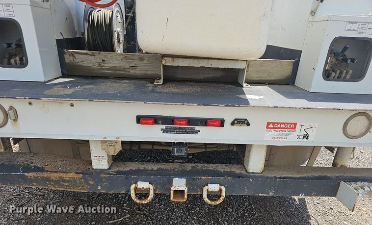 image for item EJ5359 2016 Dodge Ram 5500 HD bucket truck