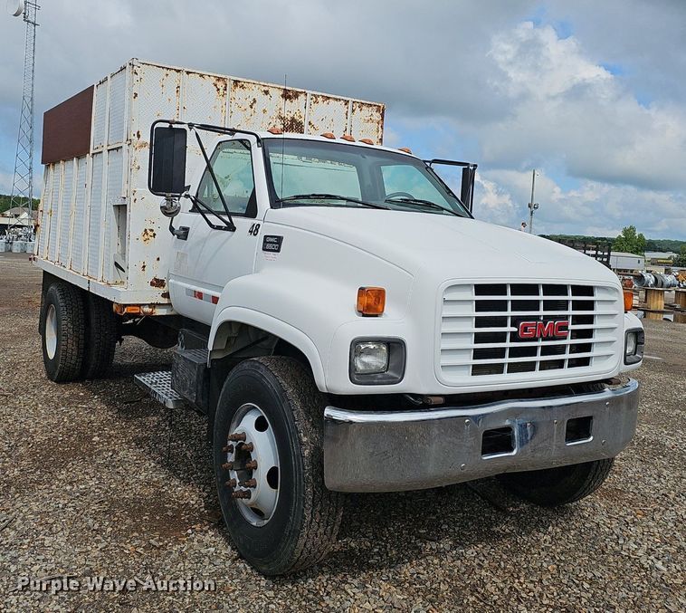 image for item EJ5360 1999 GMC C6500 chipper truck