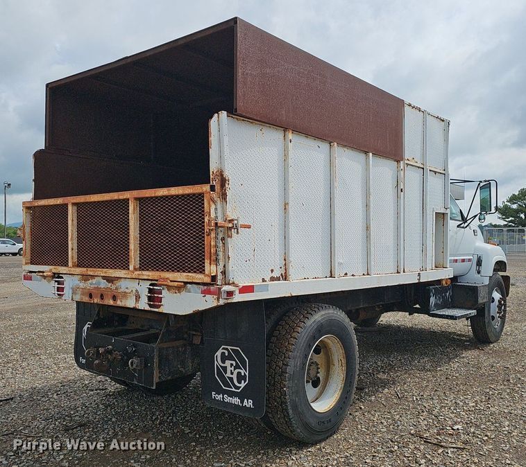image for item EJ5360 1999 GMC C6500 chipper truck