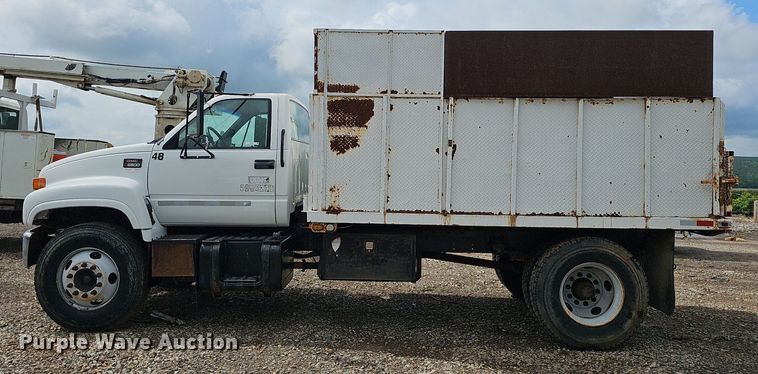 image for item EJ5360 1999 GMC C6500 chipper truck