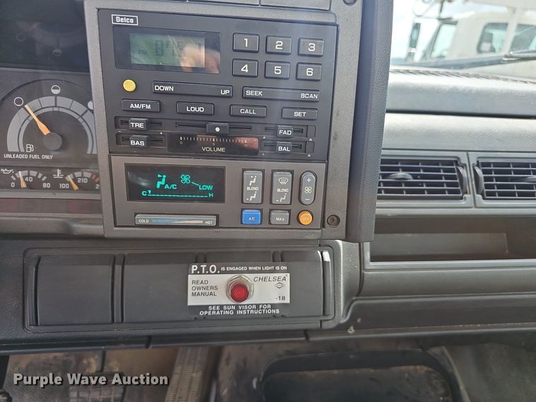 image for item EJ5360 1999 GMC C6500 chipper truck