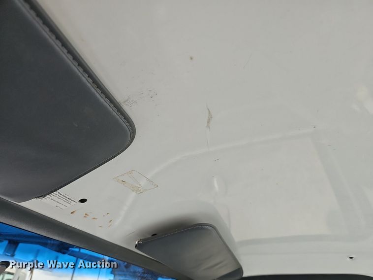 image for item EJ5360 1999 GMC C6500 chipper truck