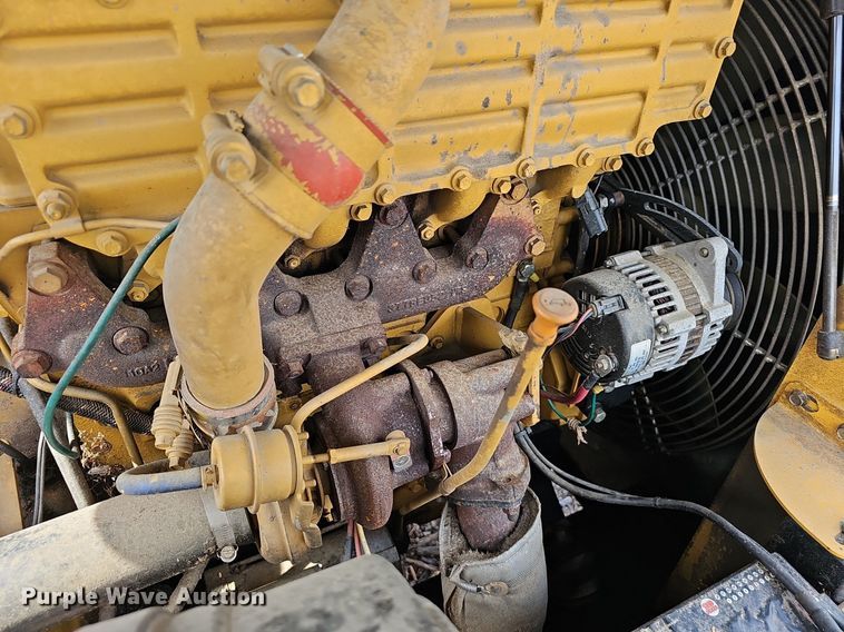 image for item EJ5361 2003 Vermeer BC1400 wood chipper