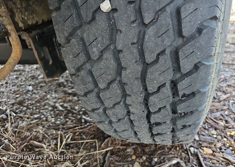 image for item EJ5361 2003 Vermeer BC1400 wood chipper