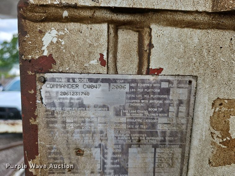 image for item EJ5362 2007 International 7400 digger derrick truck