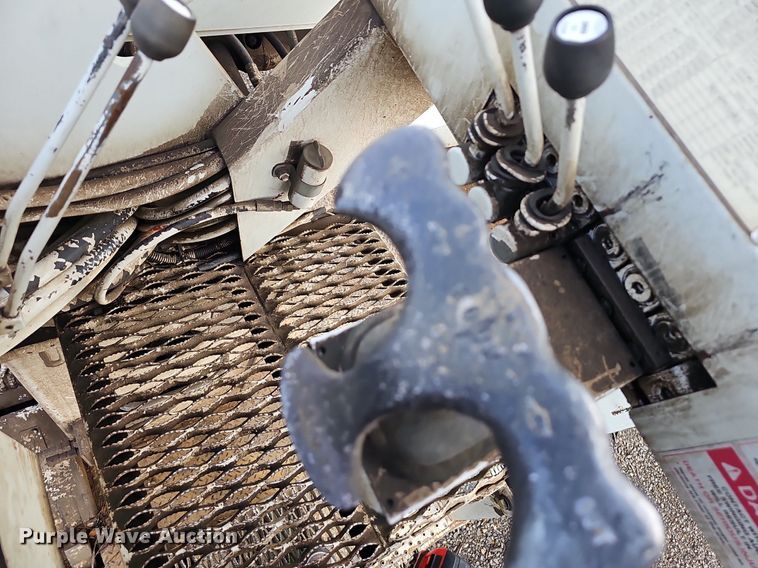 image for item EJ5362 2007 International 7400 digger derrick truck