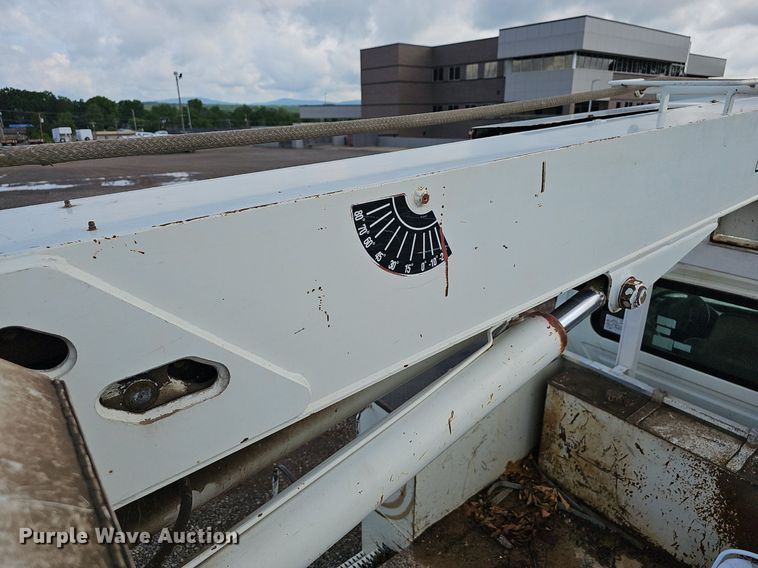 image for item EJ5362 2007 International 7400 digger derrick truck