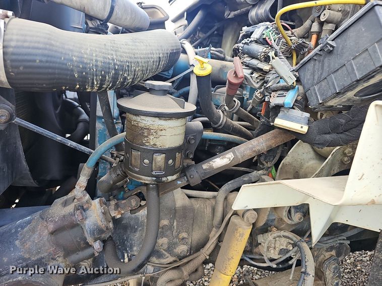 image for item EJ5362 2007 International 7400 digger derrick truck