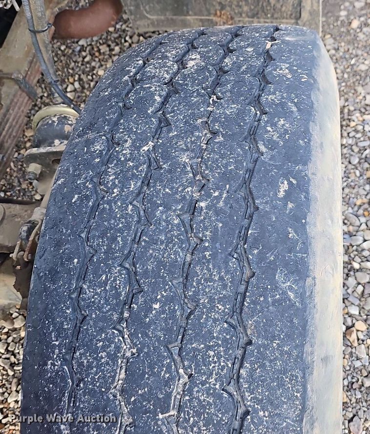 image for item EJ5362 2007 International 7400 digger derrick truck