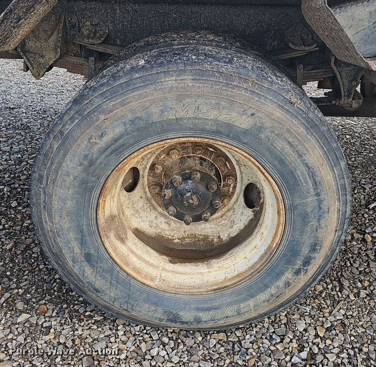 image for item EJ5362 2007 International 7400 digger derrick truck