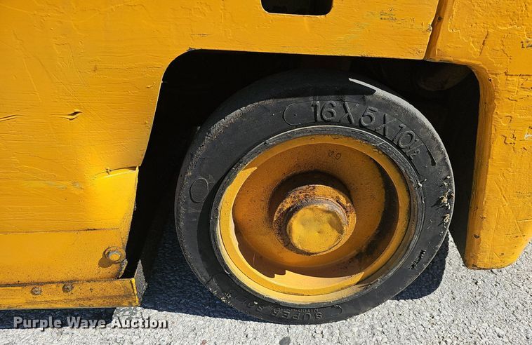 image for item EJ6318 Daewoo GC30S forklift