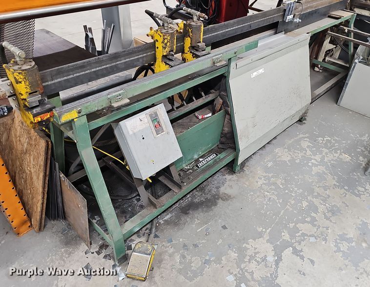 image for item EJ6327 Lockformer  sheet metal notcher