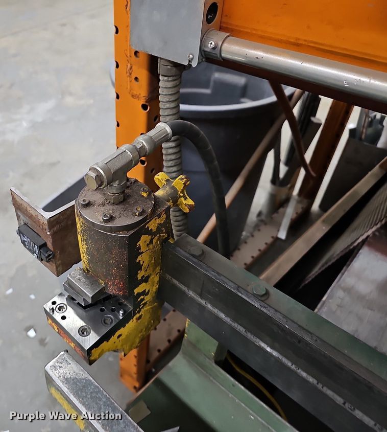 image for item EJ6327 Lockformer  sheet metal notcher