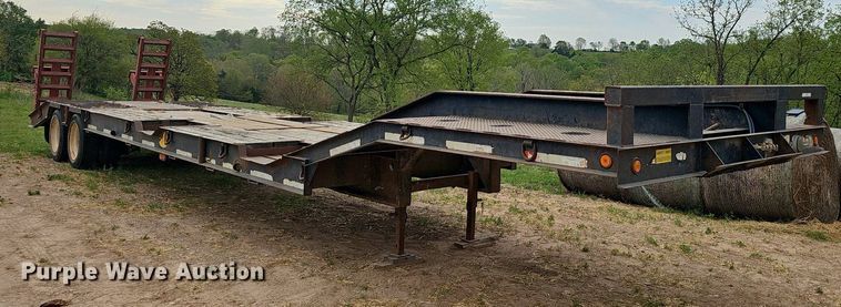 image for item EJ6334 2005 Viking  VDD46R equipment trailer