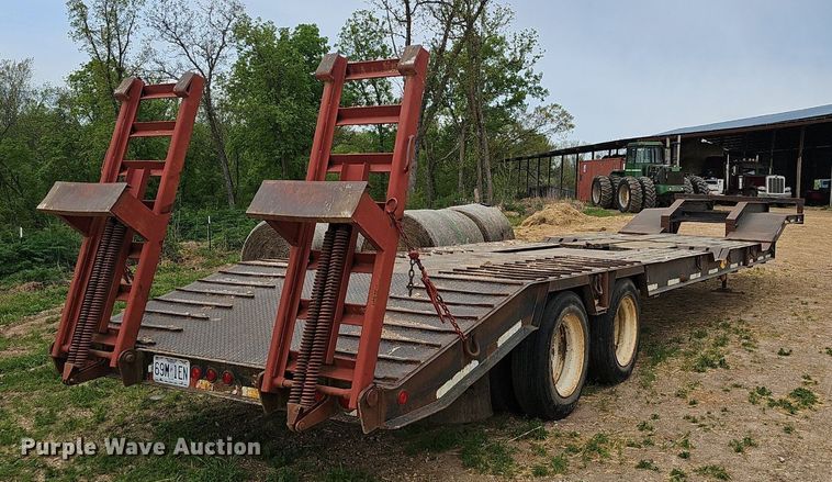 image for item EJ6334 2005 Viking  VDD46R equipment trailer