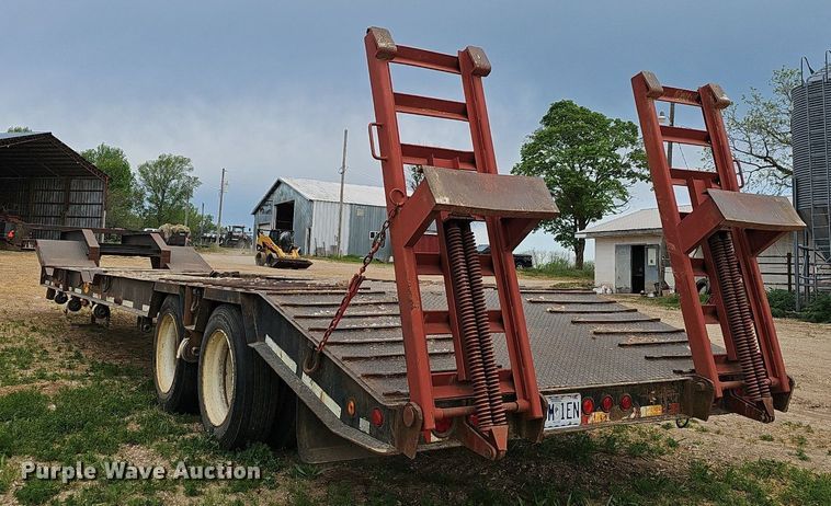 image for item EJ6334 2005 Viking  VDD46R equipment trailer