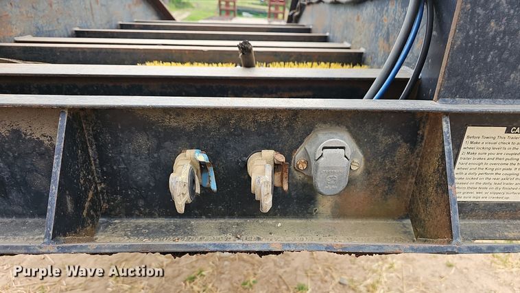 image for item EJ6334 2005 Viking  VDD46R equipment trailer