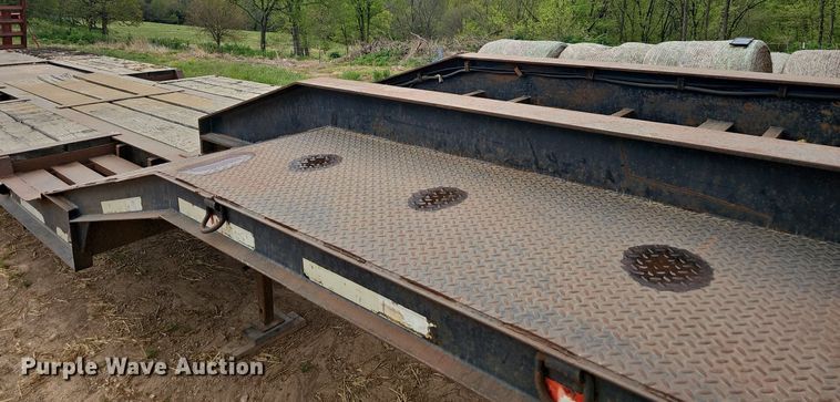 image for item EJ6334 2005 Viking  VDD46R equipment trailer