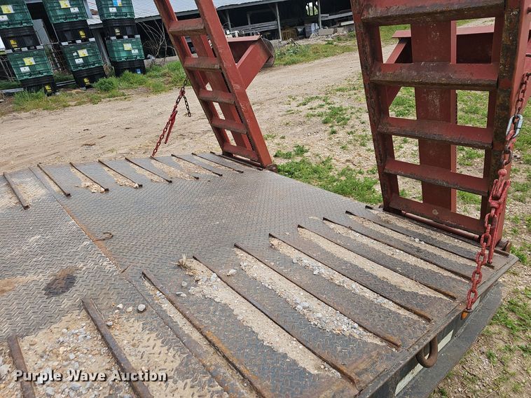 image for item EJ6334 2005 Viking  VDD46R equipment trailer