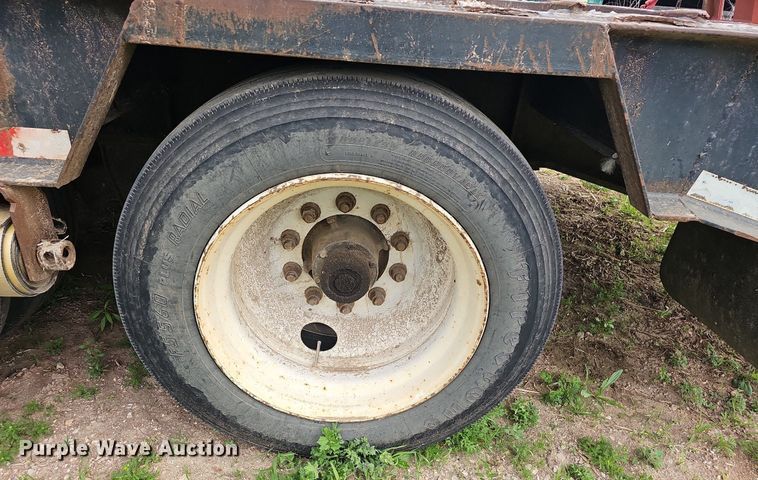 image for item EJ6334 2005 Viking  VDD46R equipment trailer