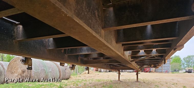 image for item EJ6334 2005 Viking  VDD46R equipment trailer