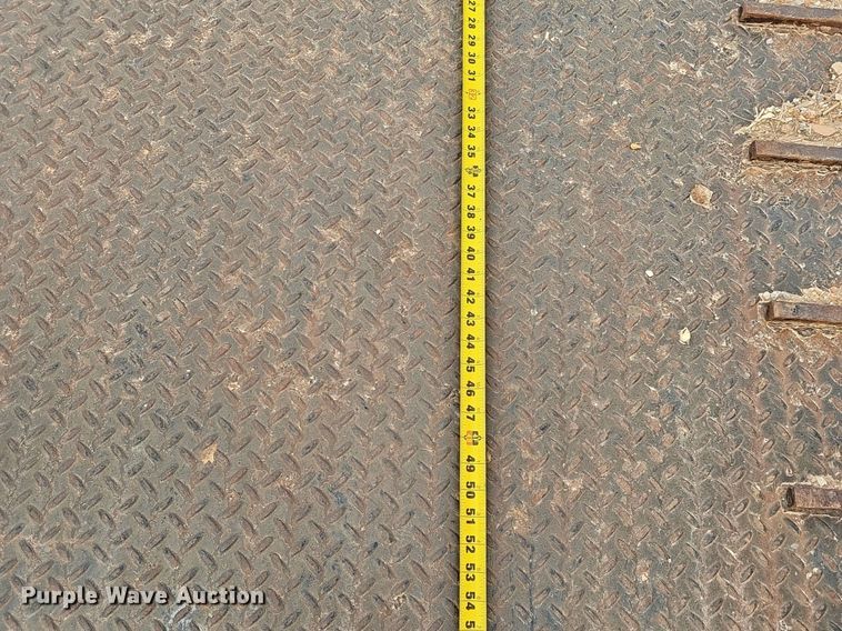 image for item EJ6334 2005 Viking  VDD46R equipment trailer