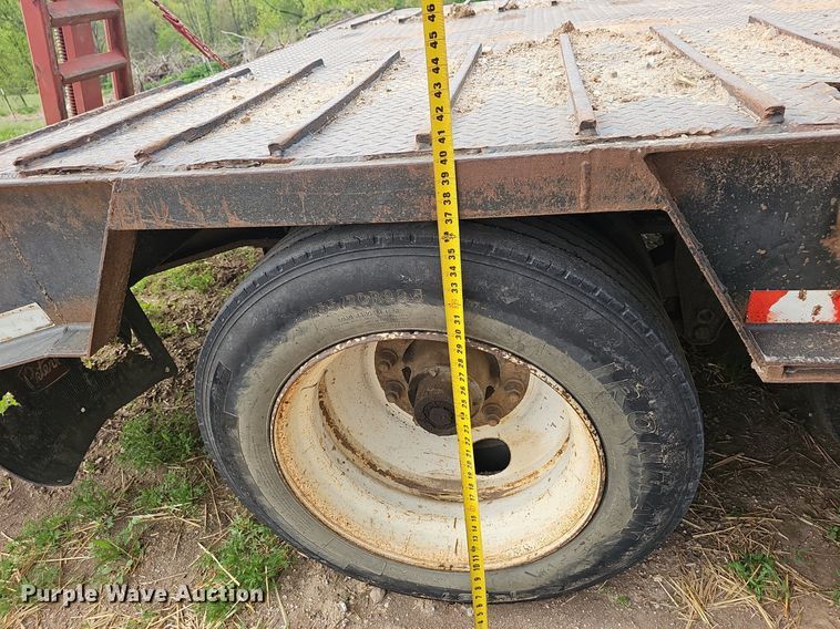 image for item EJ6334 2005 Viking  VDD46R equipment trailer