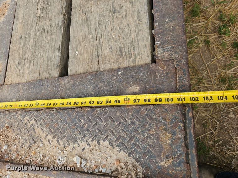 image for item EJ6334 2005 Viking  VDD46R equipment trailer