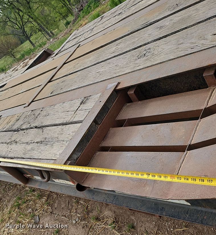 image for item EJ6334 2005 Viking  VDD46R equipment trailer