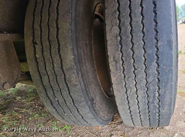 image for item EJ6334 2005 Viking  VDD46R equipment trailer