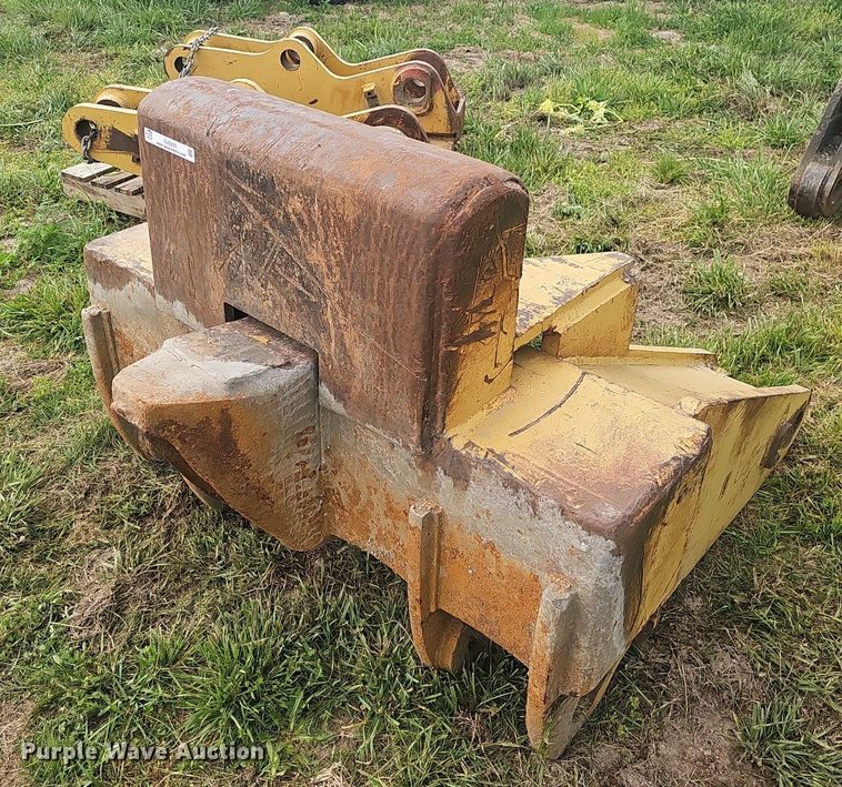 image for item EJ6335 Caterpillar D8/D9 ripper