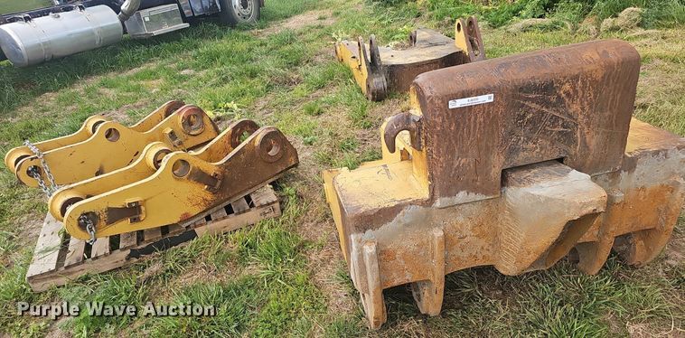 image for item EJ6335 Caterpillar D8/D9 ripper