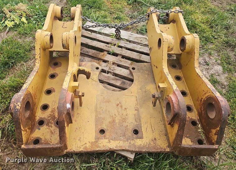 image for item EJ6335 Caterpillar D8/D9 ripper