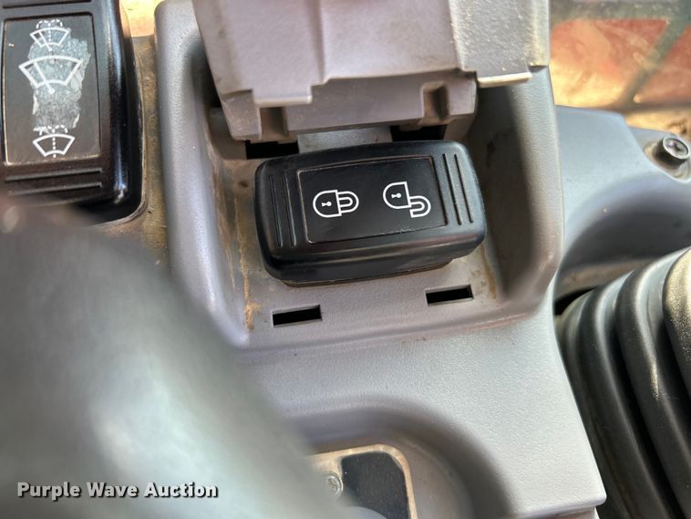 image for item EK4506 2019 Kubota  SVL75-2 tracked skid steer loader