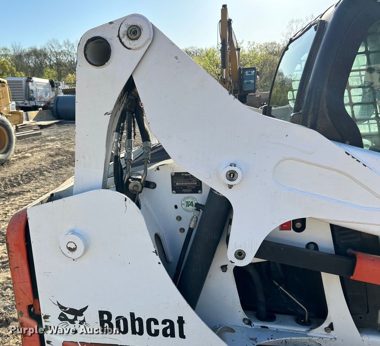 image for item EK4507 2013 Bobcat T590 tracked skid steer loader