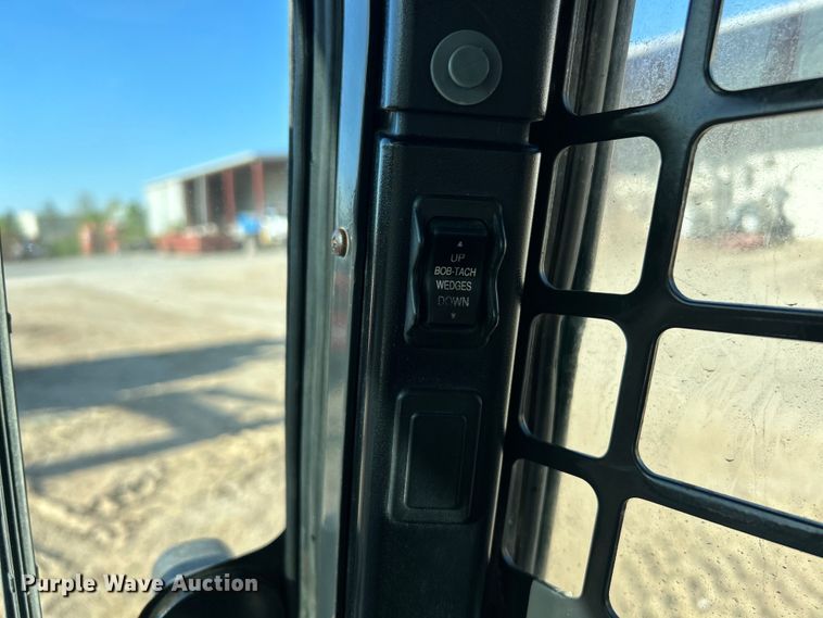 image for item EK4507 2013 Bobcat T590 tracked skid steer loader