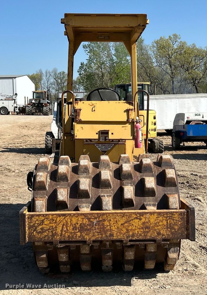 image for item EK4509 Bomag BW142PD single drum roller