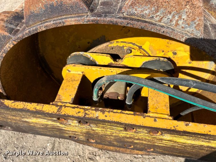 image for item EK4509 Bomag BW142PD single drum roller