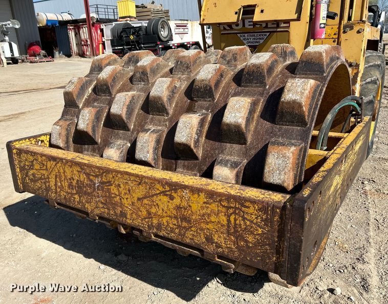 image for item EK4509 Bomag BW142PD single drum roller