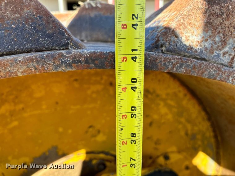 image for item EK4509 Bomag BW142PD single drum roller