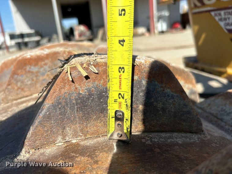 image for item EK4509 Bomag BW142PD single drum roller