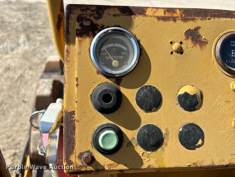 image for item EK4509 Bomag BW142PD single drum roller