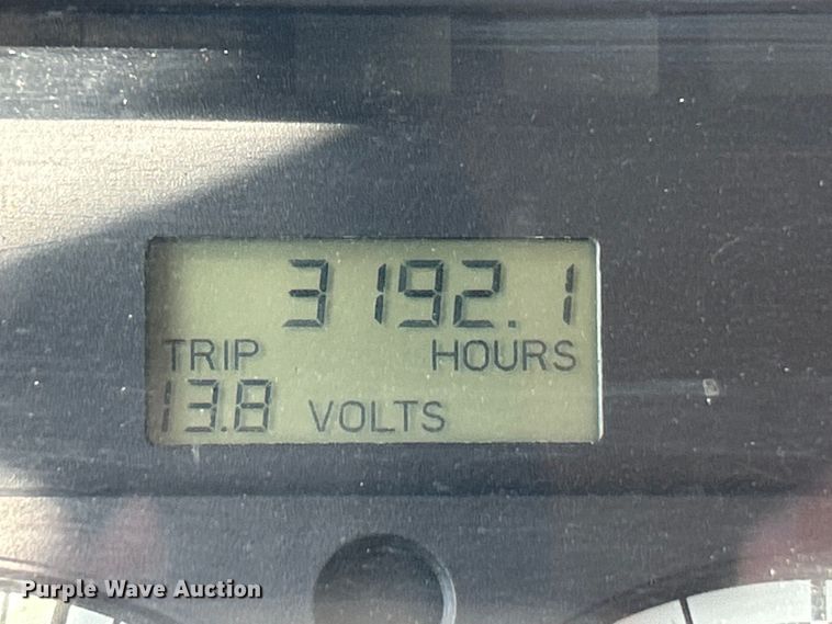 image for item EK4522 2002 Freightliner  FL70 asphalt sealcoating truck