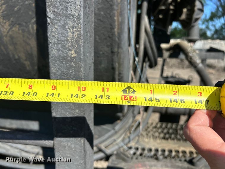 image for item EK4522 2002 Freightliner  FL70 asphalt sealcoating truck