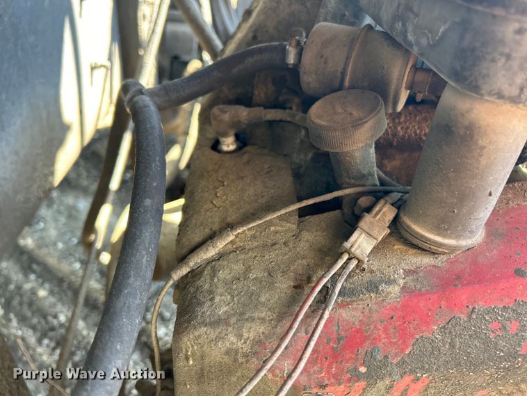 image for item EK4522 2002 Freightliner  FL70 asphalt sealcoating truck