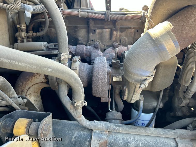 image for item EK4522 2002 Freightliner  FL70 asphalt sealcoating truck