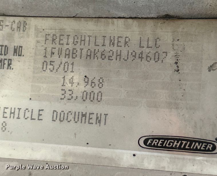 image for item EK4522 2002 Freightliner  FL70 asphalt sealcoating truck