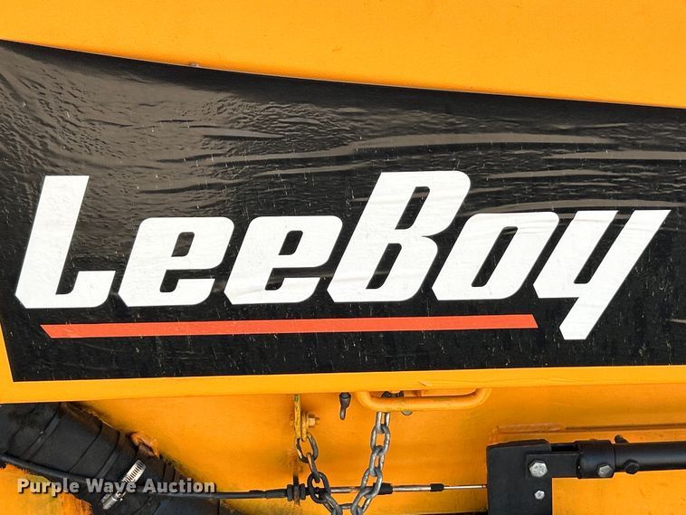 image for item EK4523 2018 LeeBoy 8500D paver