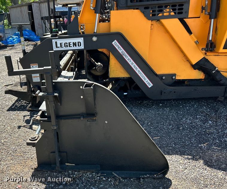 image for item EK4523 2018 LeeBoy 8500D paver